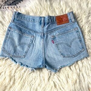 Classic Levi’s 501 cut off shorts